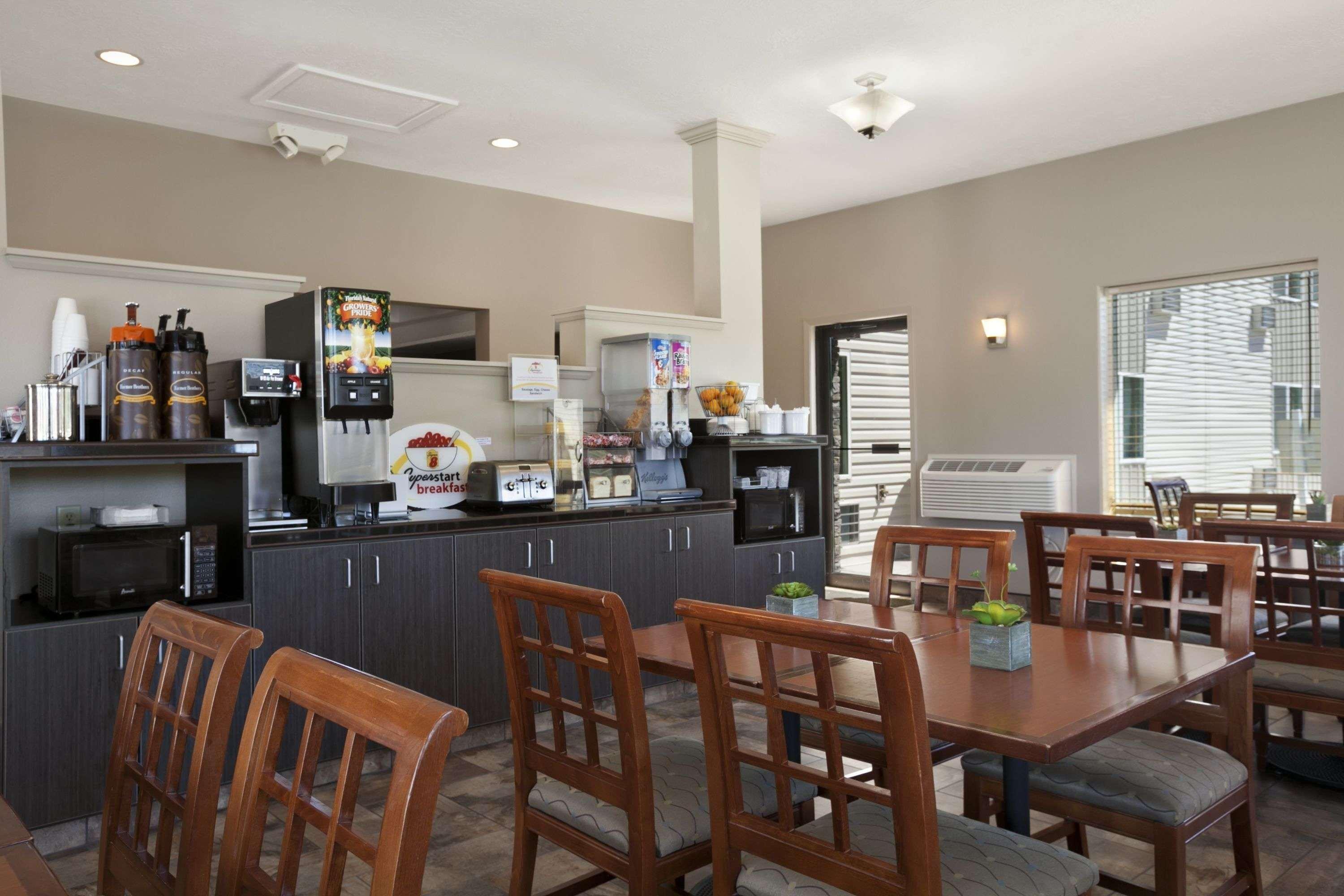 Super 8 By Wyndham Pocatello Hotell Rum bild