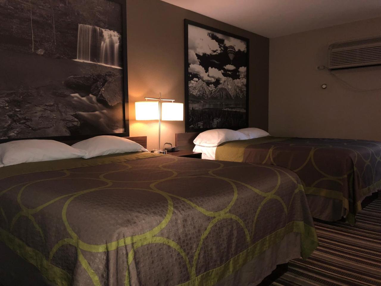Super 8 By Wyndham Pocatello Hotell Exteriör bild