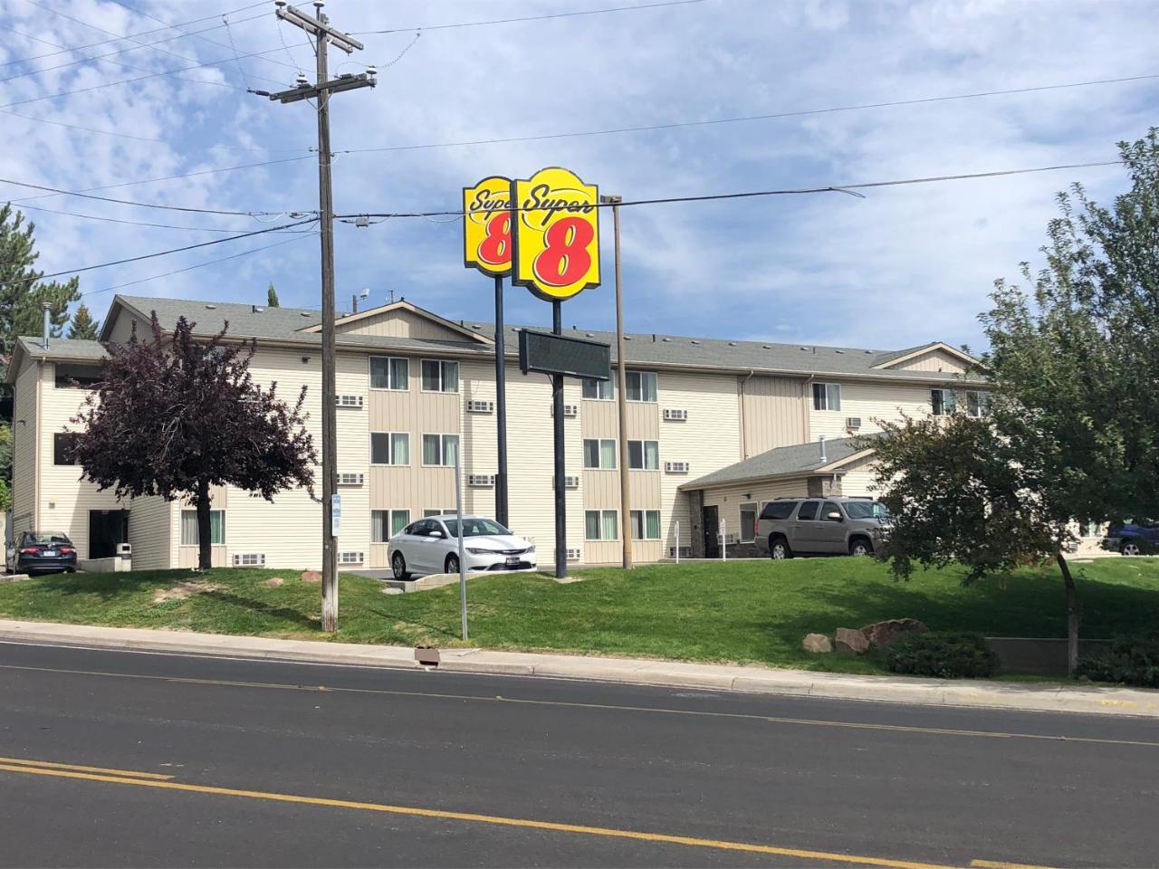 Super 8 By Wyndham Pocatello Hotell Exteriör bild